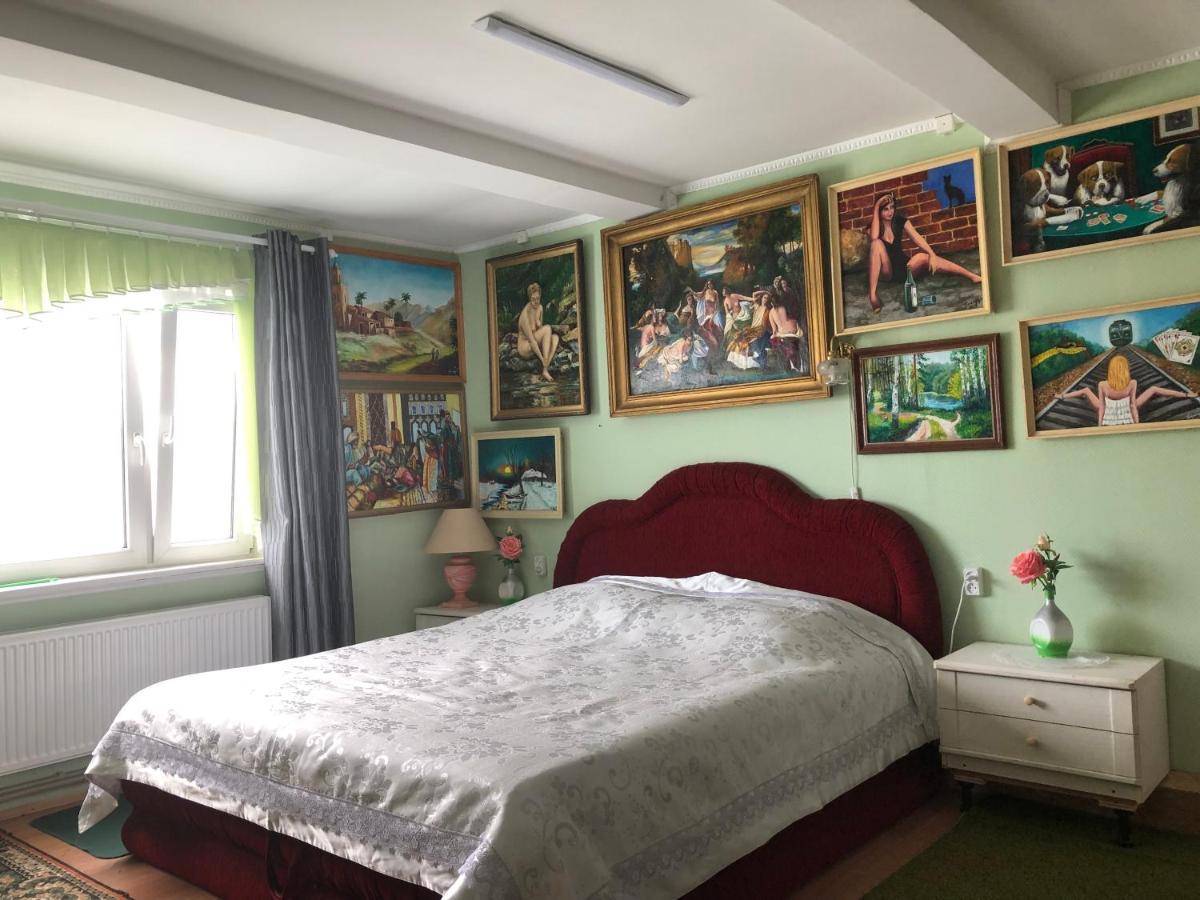 Piekalne Hotel Kalniesi Bagian luar foto