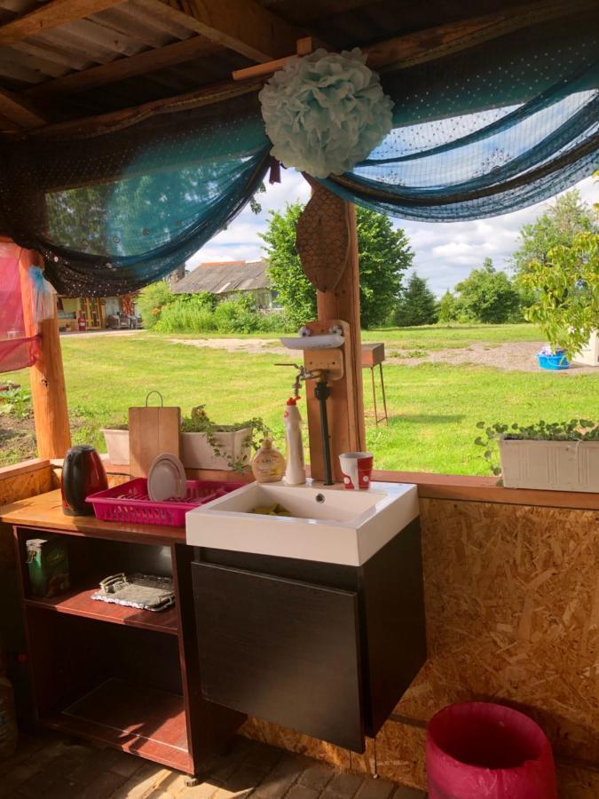 Piekalne Hotel Kalniesi Bagian luar foto