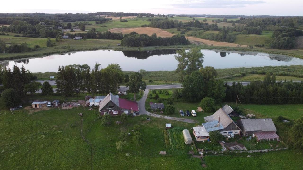 Piekalne Hotel Kalniesi Bagian luar foto